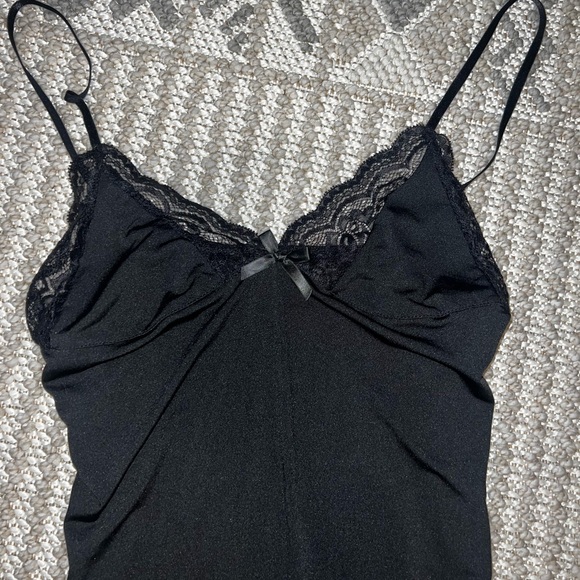 Black Lace trim lingerie - Picture 2 of 4